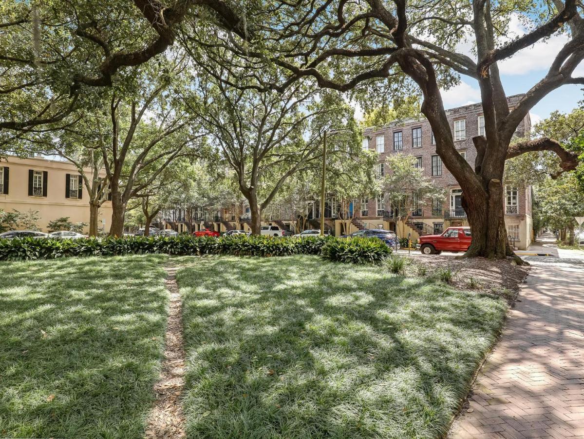 Gordon Inn Azalea Savannah Exterior photo