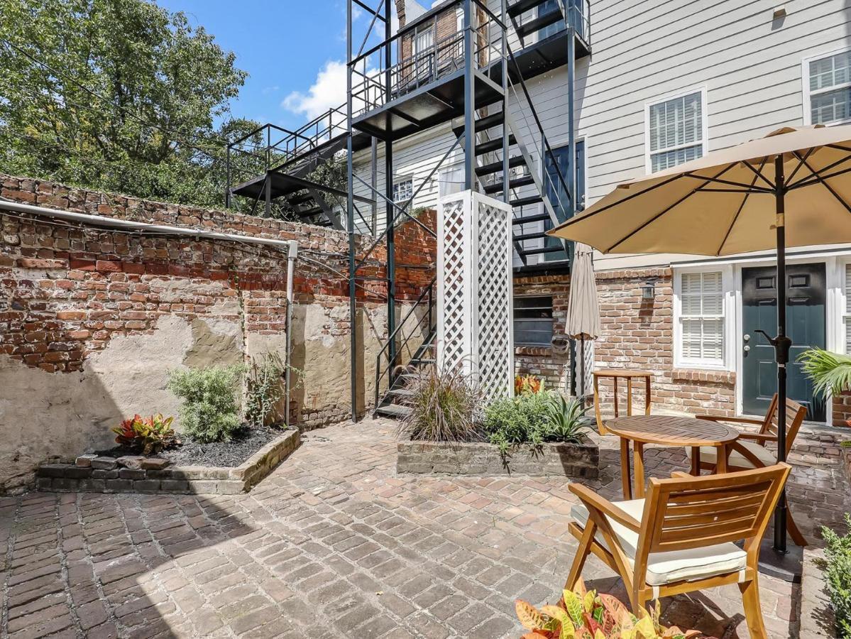 Gordon Inn Azalea Savannah Exterior photo