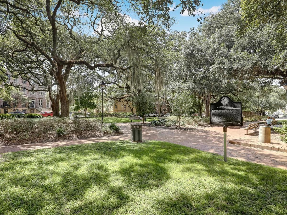 Gordon Inn Azalea Savannah Exterior photo
